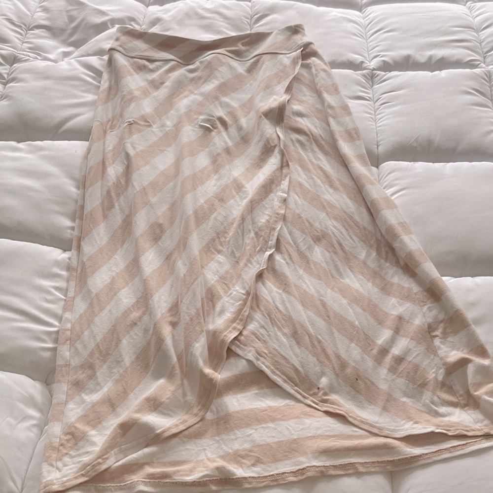 XS cozy Athleta brown and white stripped wrap skirt.